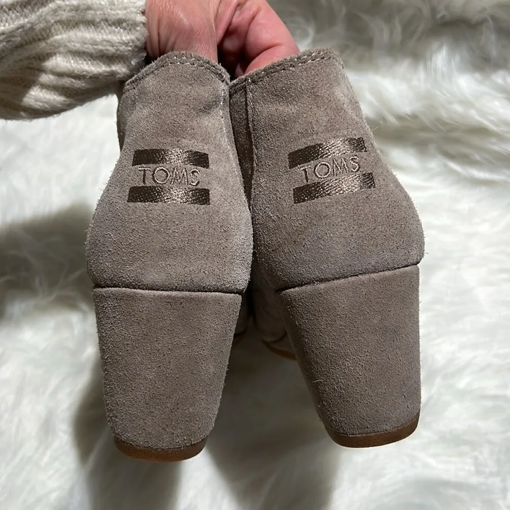 Tom's Brown Suede Wedge‎ Boots. Size 10.  B66 - Image 6