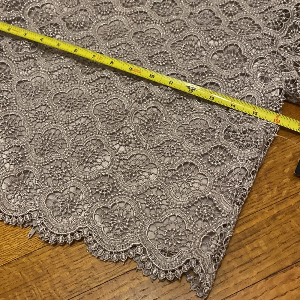 MARINA for Bloomingdale’s crop silver taupe top sz S Gray - Image 10