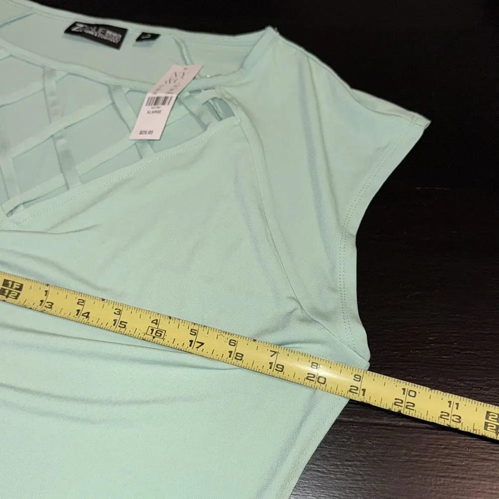 New York & Company Women's Mint Top NWT Green Size undefined - Image 4