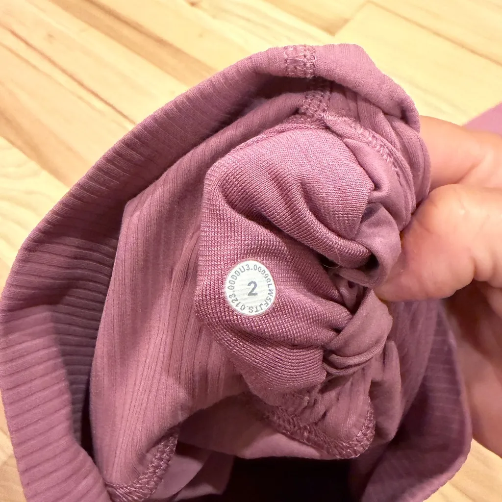 Lululemon ribbed yoga pants - size 2! - Image 4