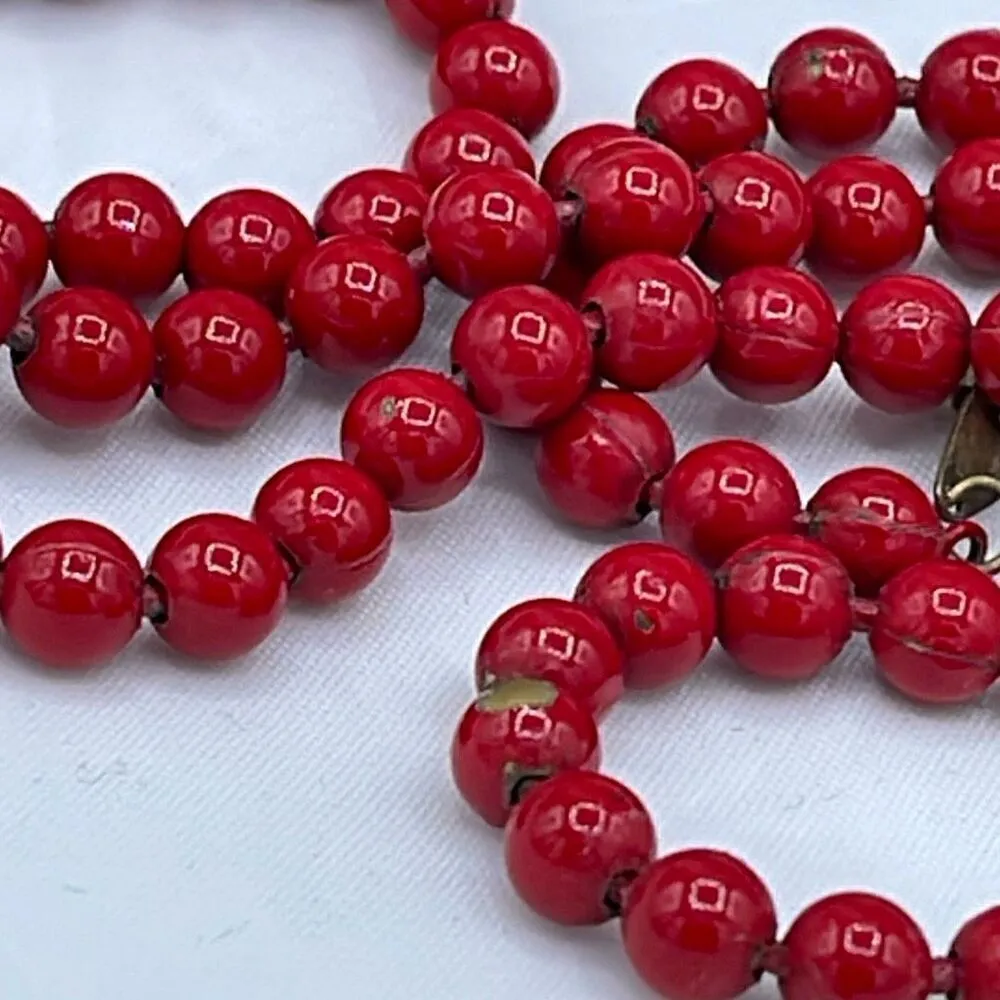 3 “oops a daisy” vintage metal enamel beaded necklaces. White - Image 4