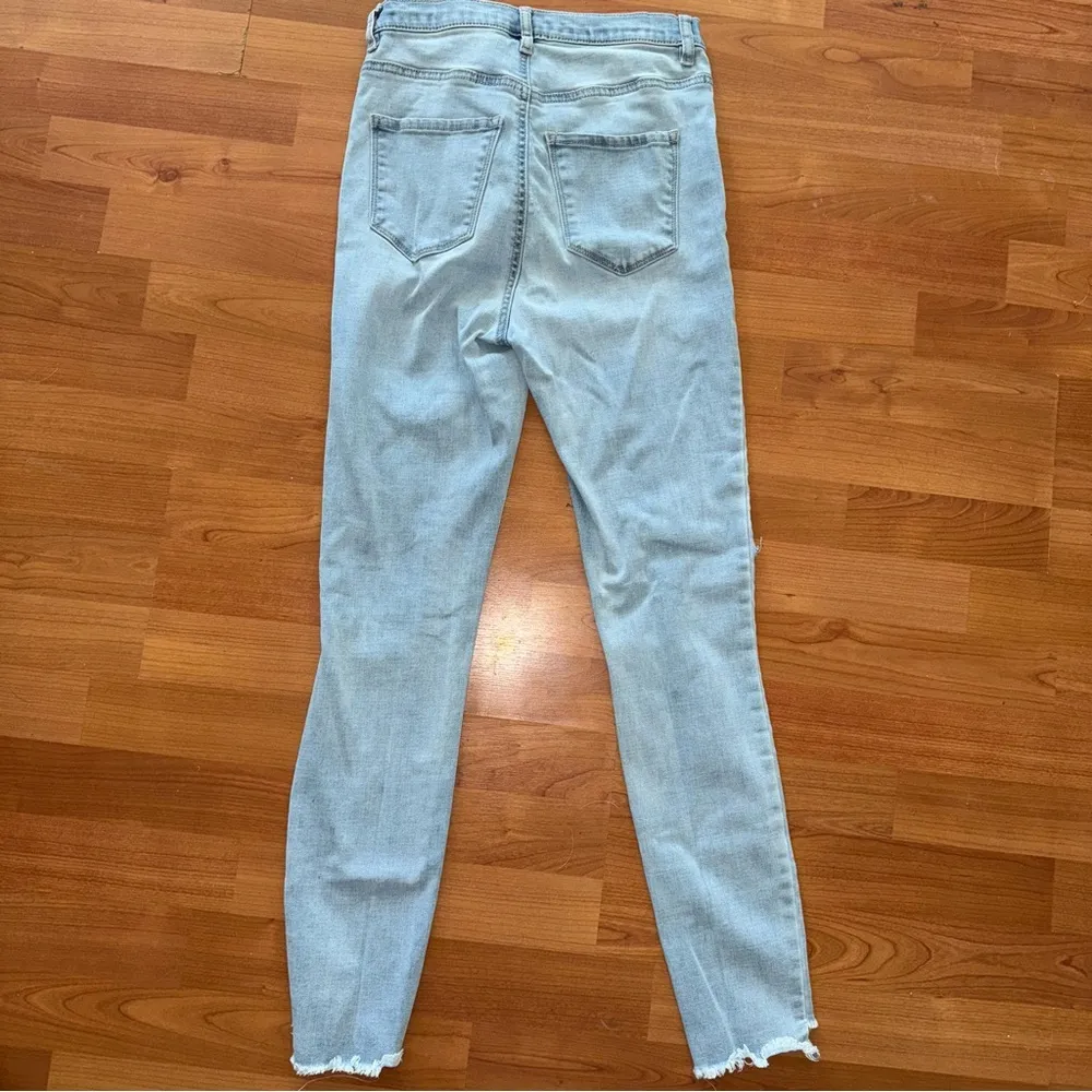 Light Blue Distressed Women's Jeans - Image 6