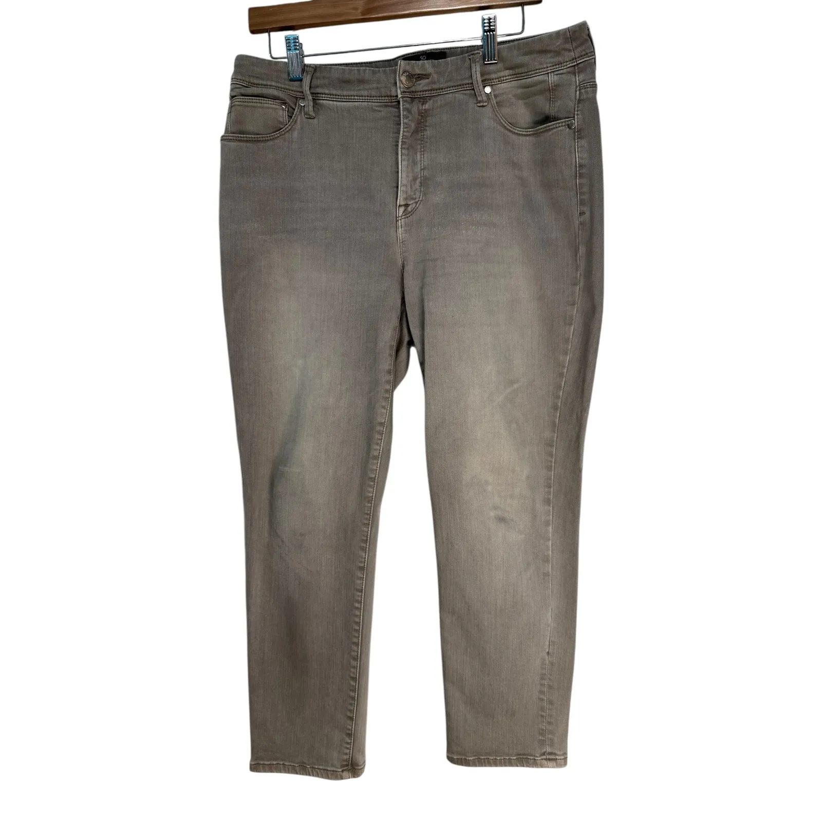 Chicos So Slimming Crop Pants Gray Size 1.5 Stretch Cropped Jeans - Image 9