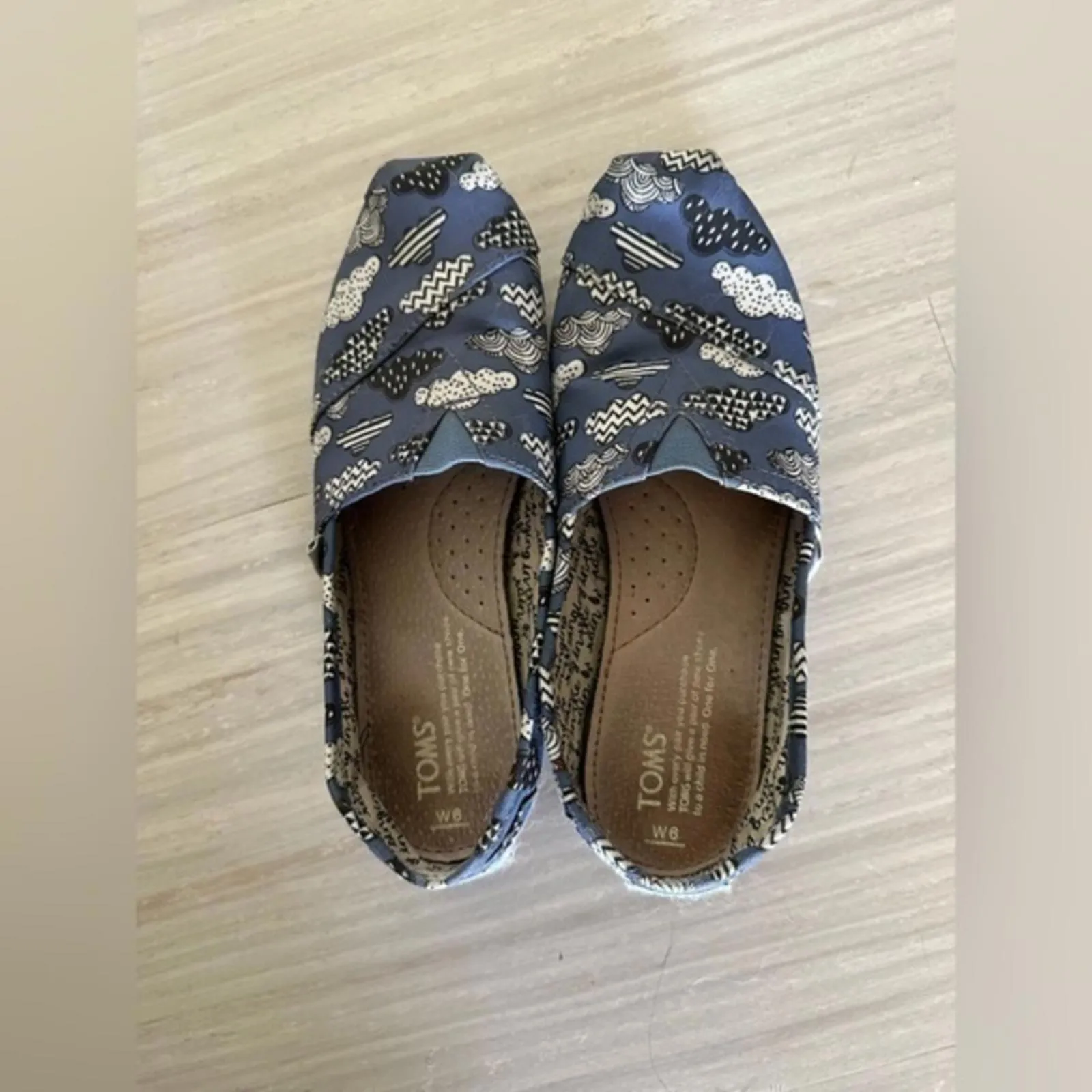 Tom’s Blue Cloud Canvus Slip On Shoes ‘Singing in the Rain’ Women’s 6 - Image 5