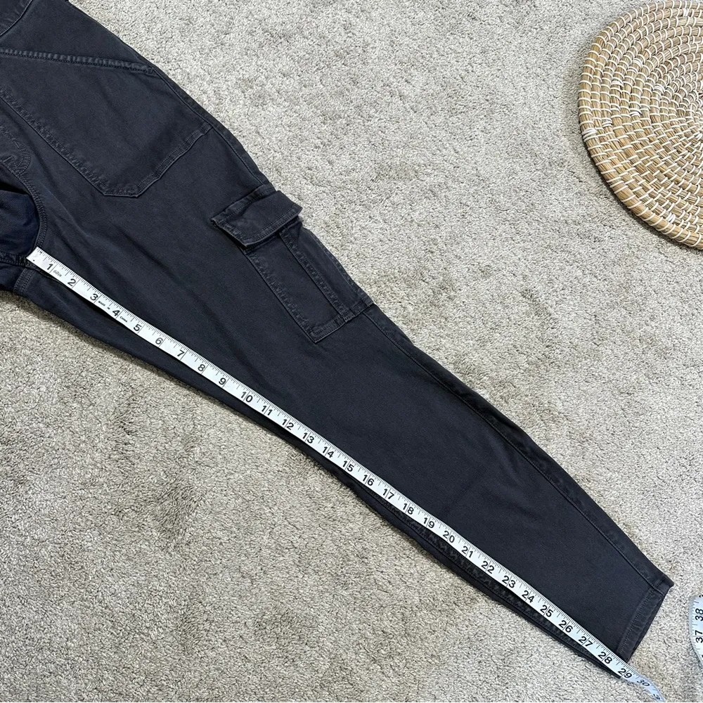 Spanx Women’s Stretch Twill Ankle Cargo Pants Pull On in Washed Black Gray L - Image 15