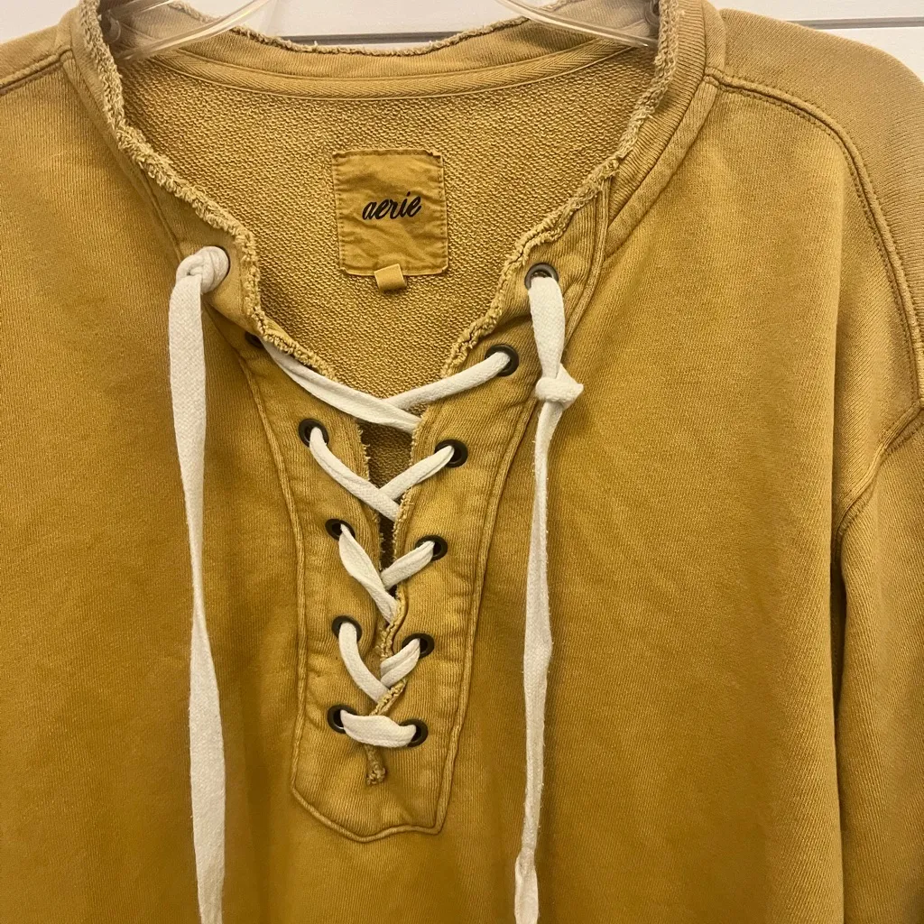 Aerie  oversizedd pullover size‎ small - Image 2