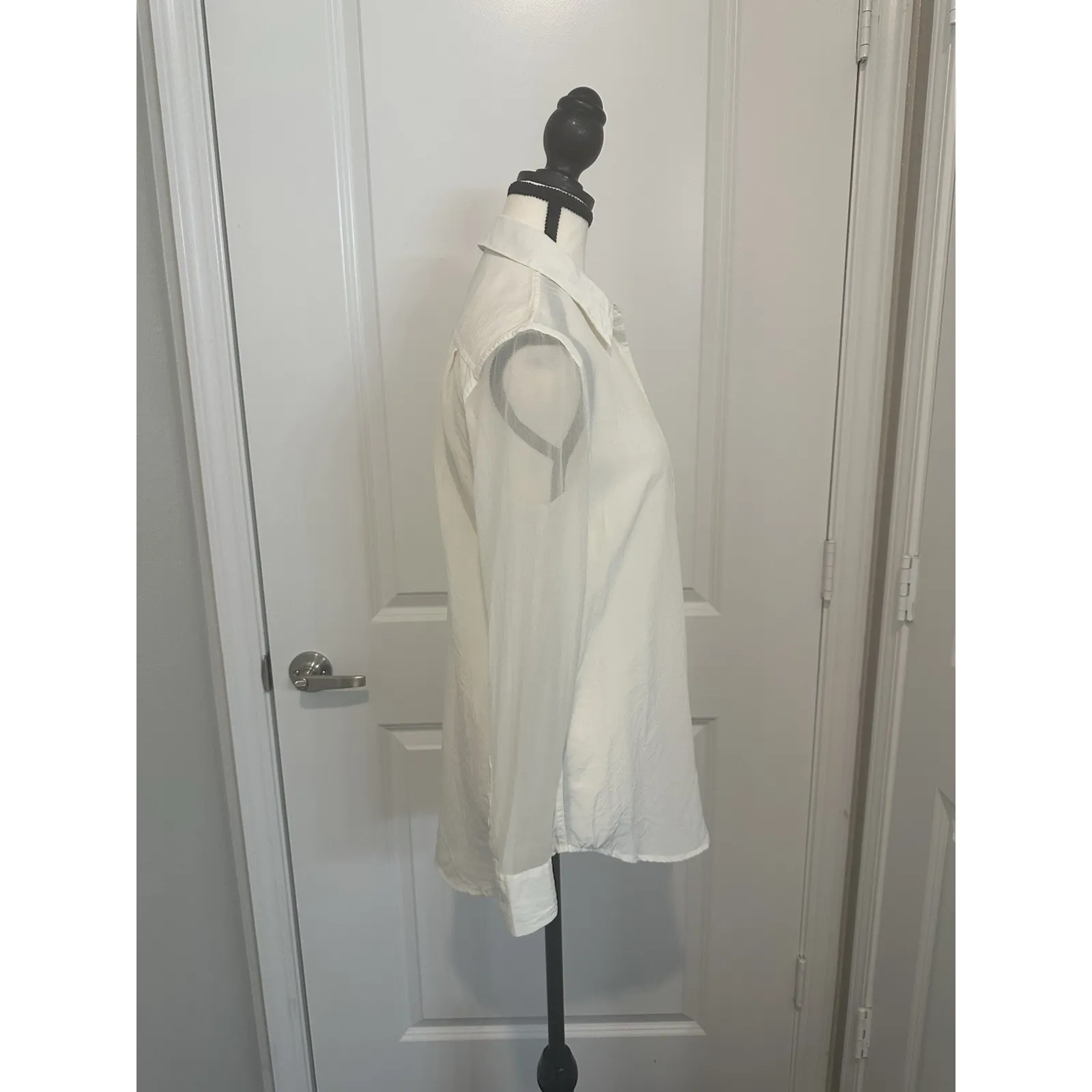 Equipment Femme‎ XS White 100% Silk Button Front Long Sheer Sleeve Shirt Blouse - Image 2