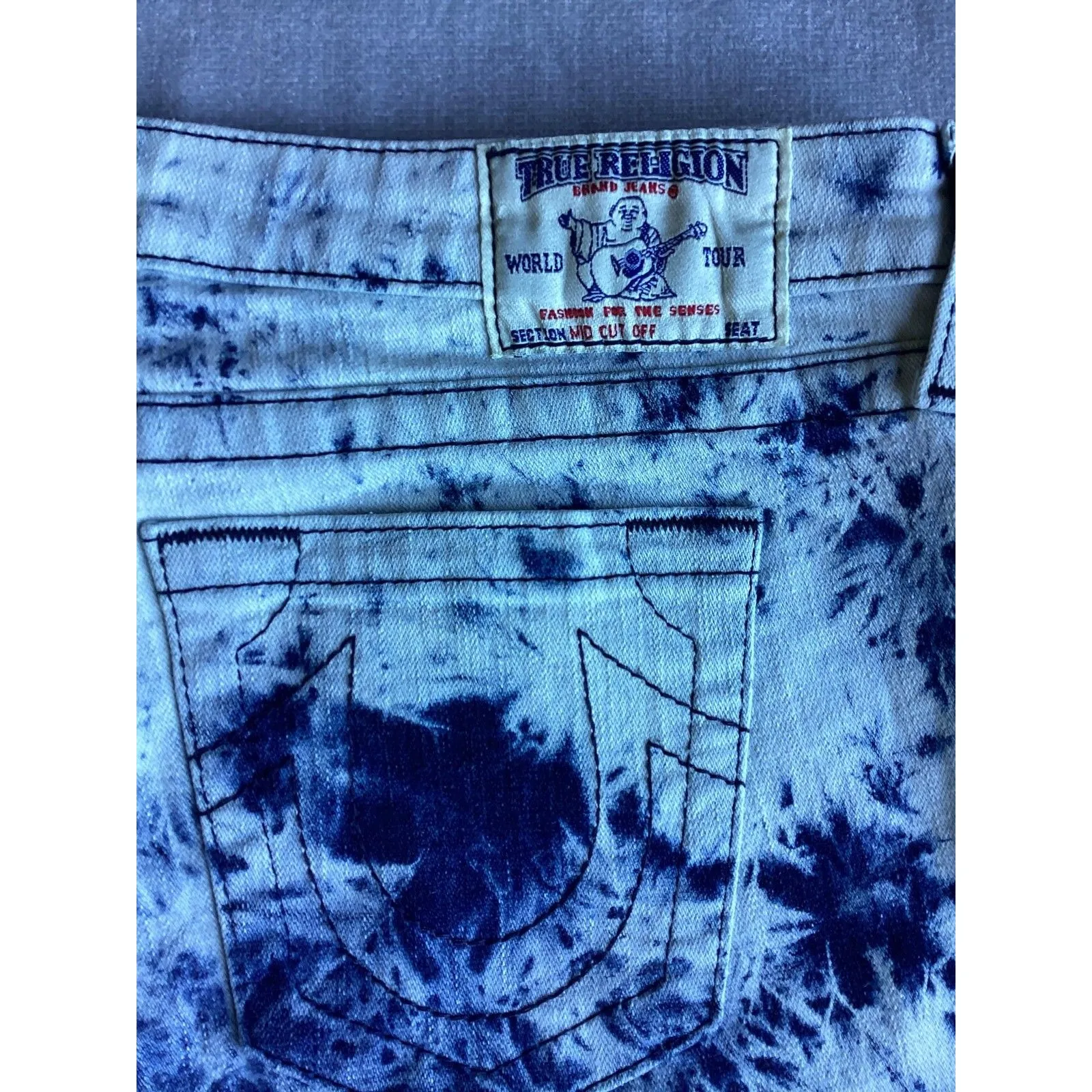True Religion Denim Shorts Womens 32 Tie Dye Cutoff Raw Hem Stretch 5 Pocket - Image 3