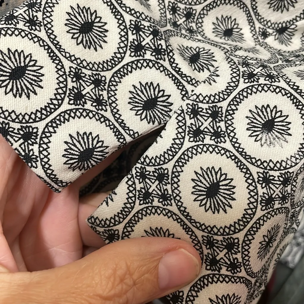 Geometric Patterned Pants - Image 7