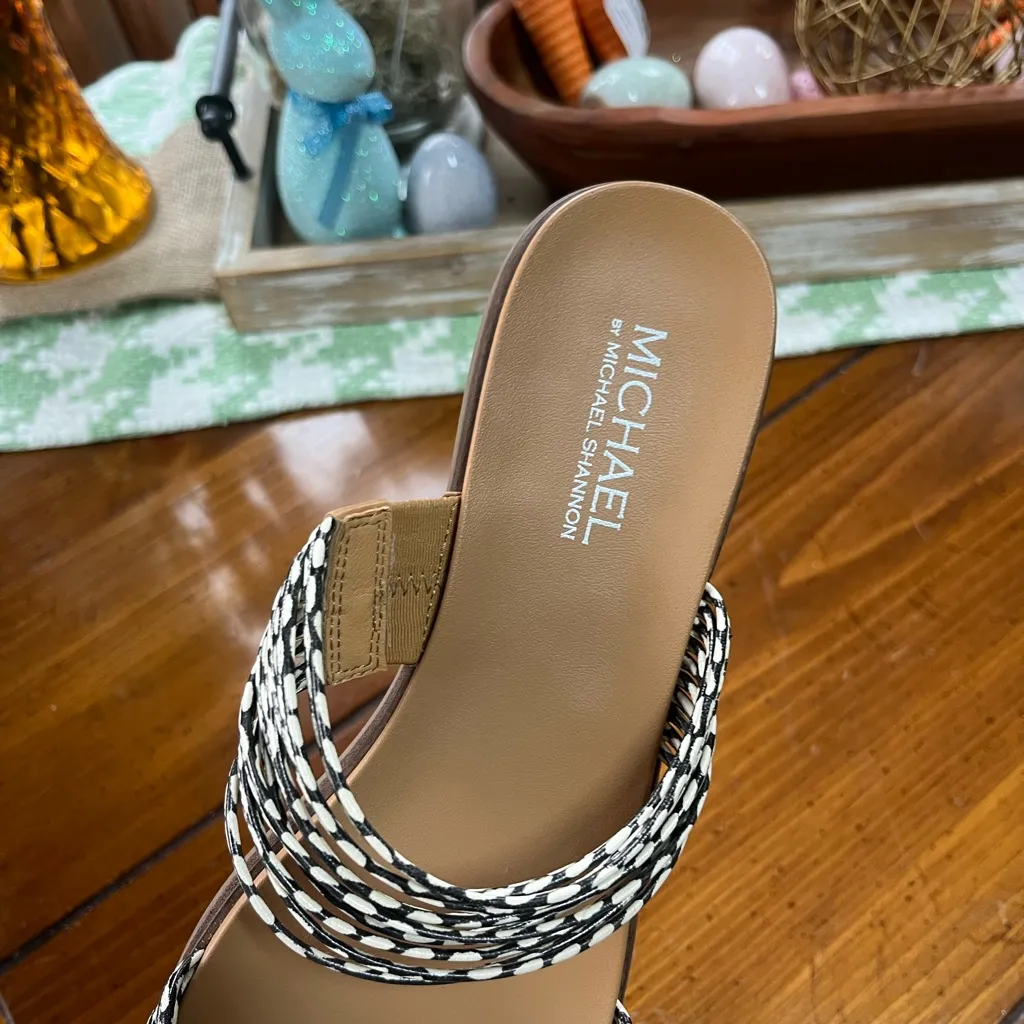 Michael Shannon Black and White Sandals with Textured Straps - Image 4