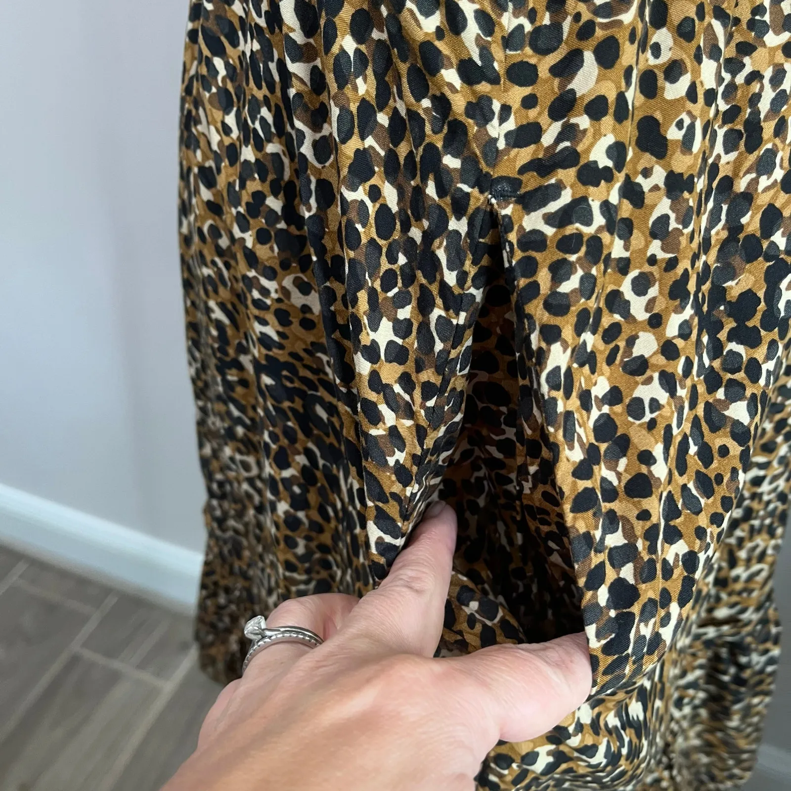 Old Navy Leopard Print Waist Defined Ruffle Trim Mini Dress Size XL - Image 5