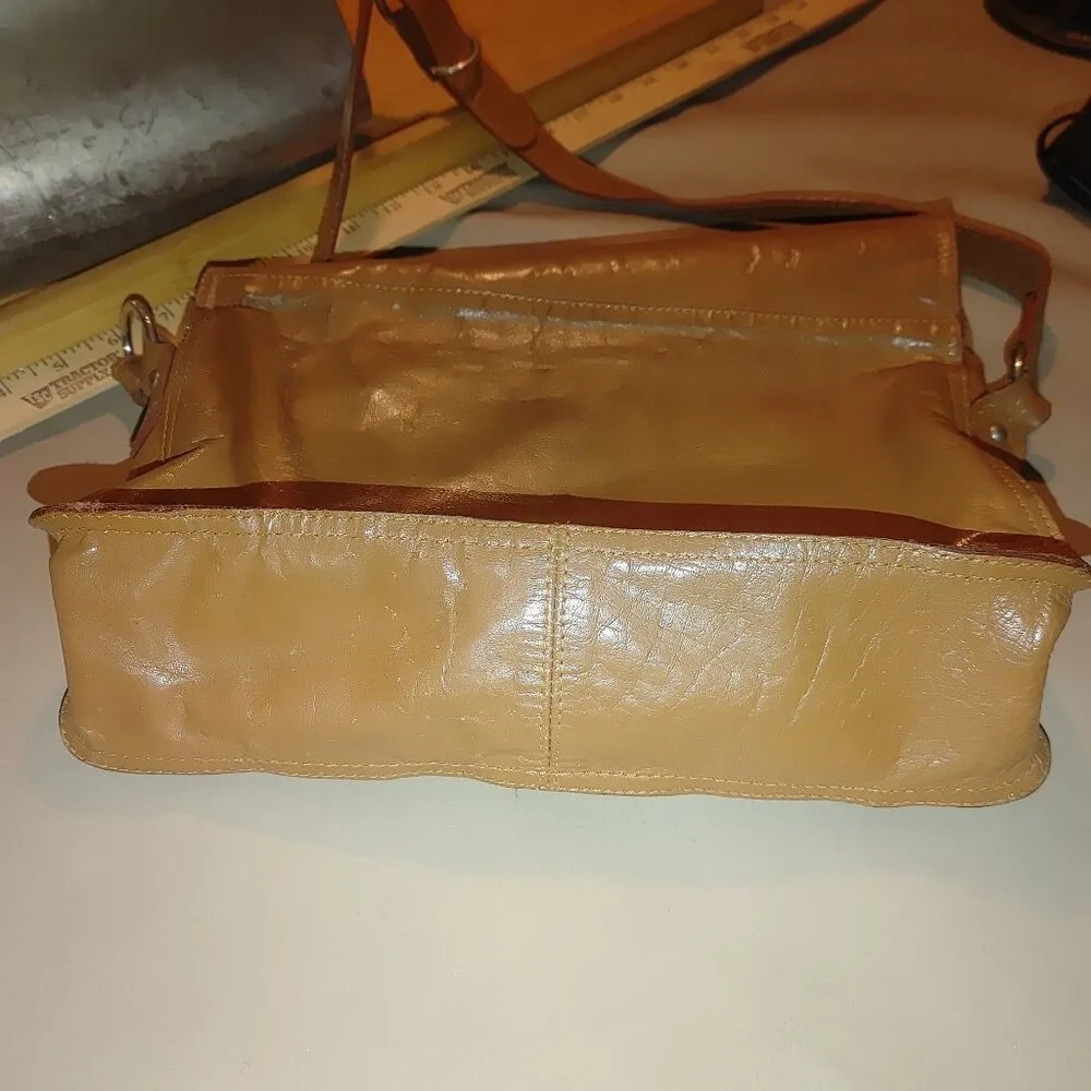 Vintage ASOS Tan Leather Crossbody Bag With Adjustable Strap Zipper Pocket India - Image 8