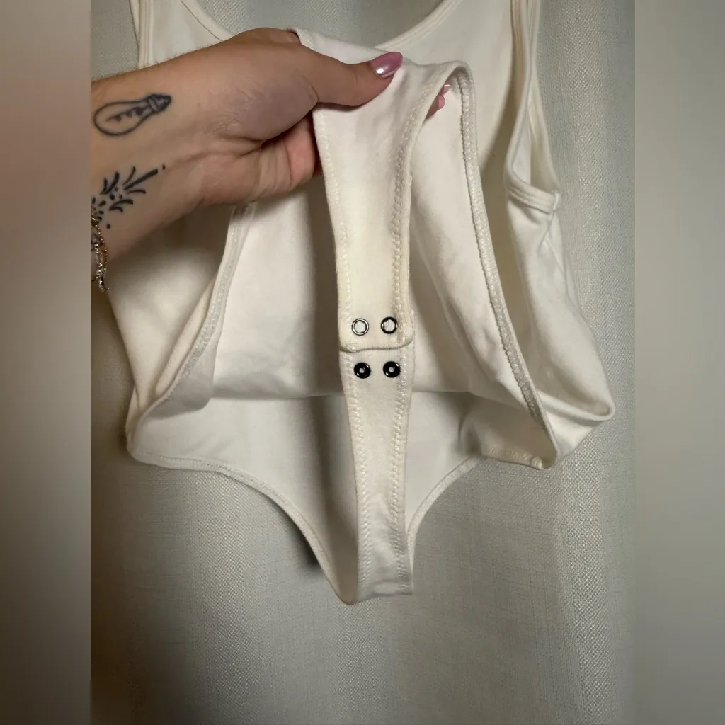 Calvin Klein White Graphic Low Back Bodysuit XL - Image 7