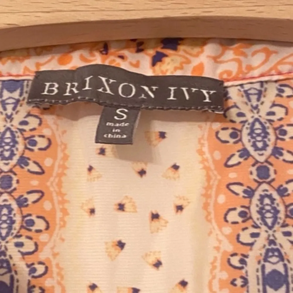 Brixon Ivy multicolor button v-neck silk like tank blouse - Image 4