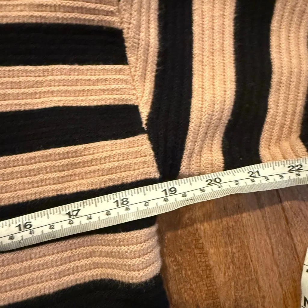 Amazon crewneck tan and black striped sweater size small - Image 8
