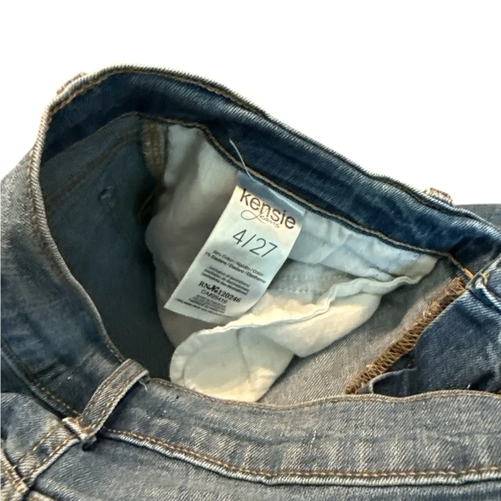 Kensie Blue Boyfriend Crop Jeans with Distressed Details - Image 6