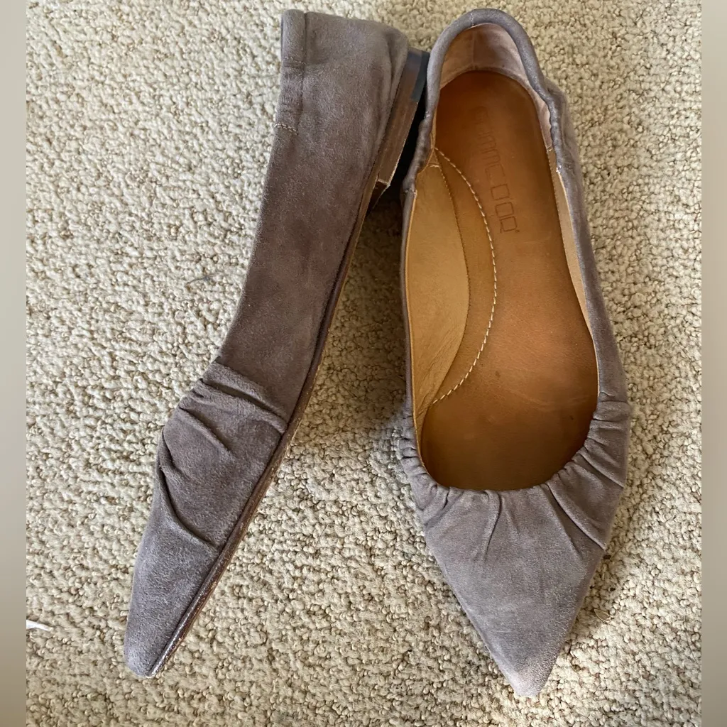 Pomme D’or ruched pointed toe flats taupe suede Gray Size 6.5 - Image 3