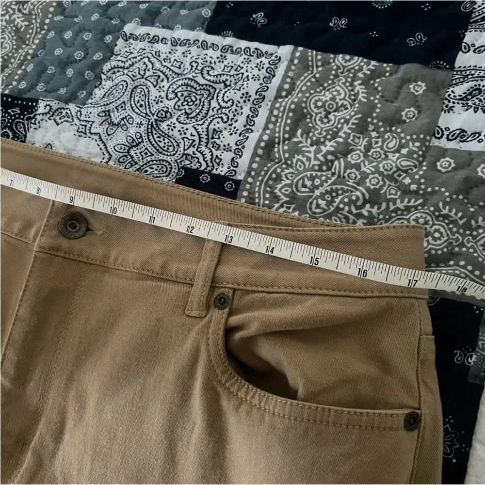 LL Bean Classic Fit Tan Stretch Pants Size 16 - Image 8