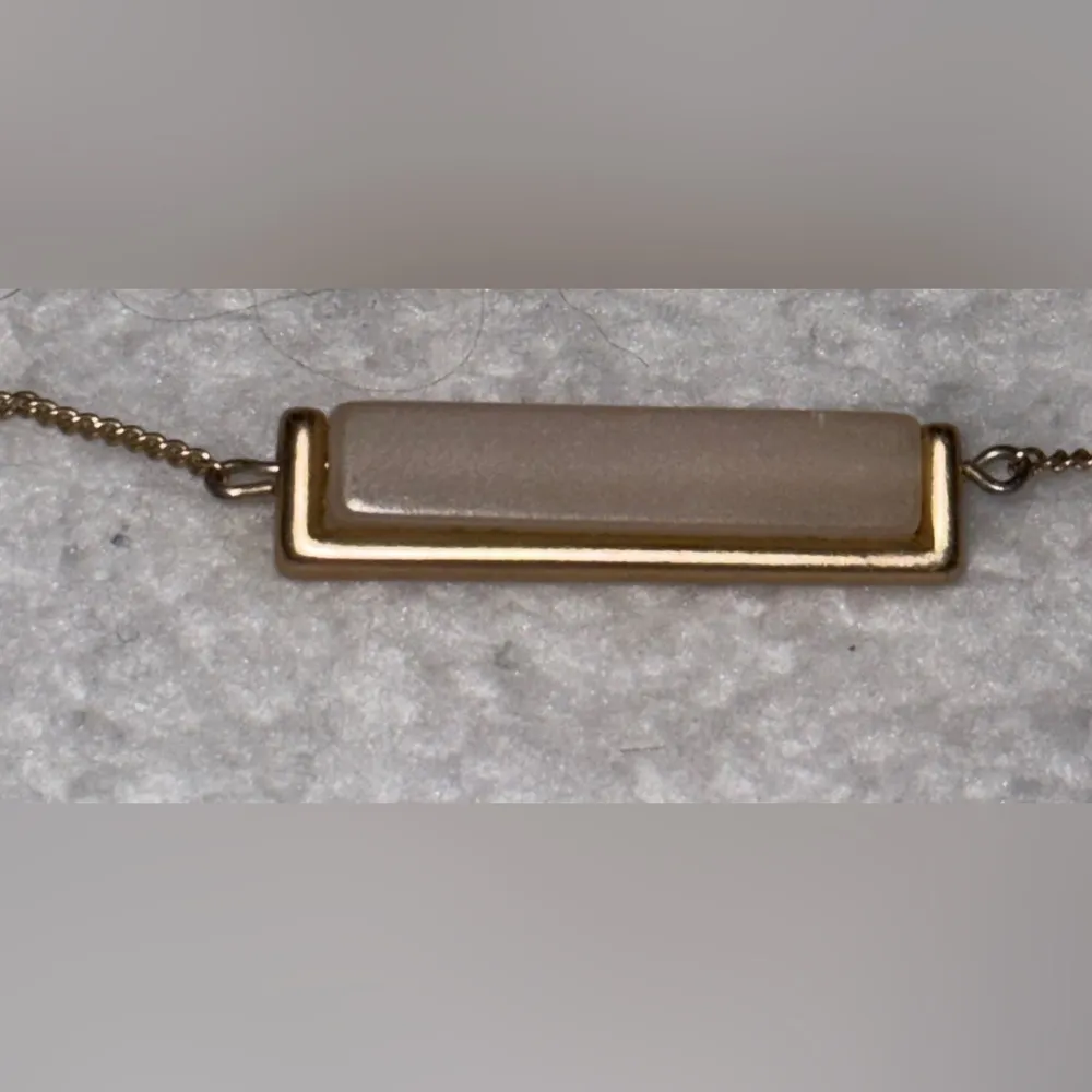 Pink Quartz Bar Necklace - Image 3