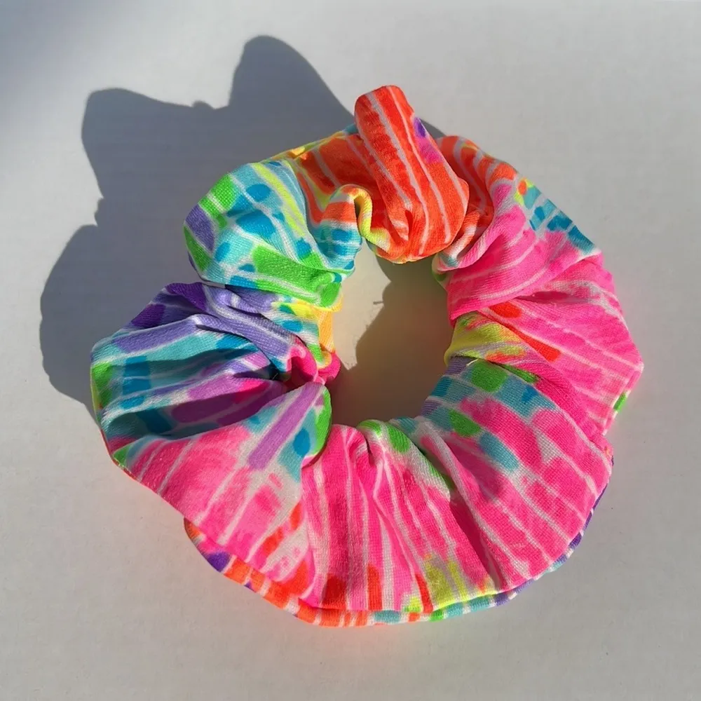VENUS COLORFUL HAIR SCRUNCHIE - Image 3