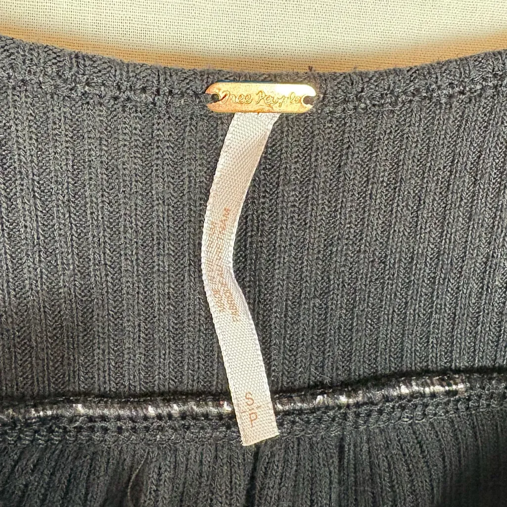 Free People Women's Long Sleeve Leo Henley Tee Black - Image 4