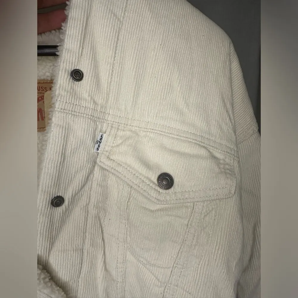 Levi's Sherpa lined jacket XS cream NWT womens Corduroy - pockets trucker jacket - Image 6