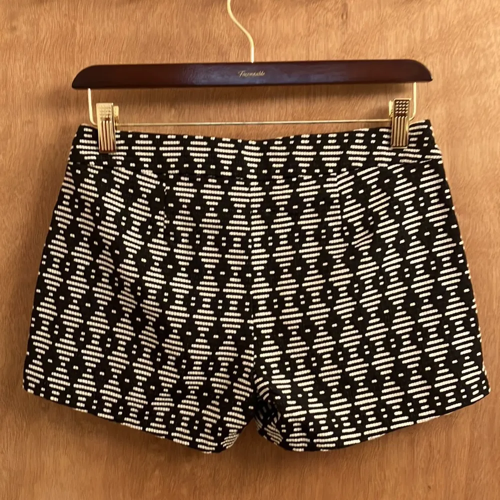 Old Navy jacquard diamond geo dressy shorts woman’s size 0 - Image 6