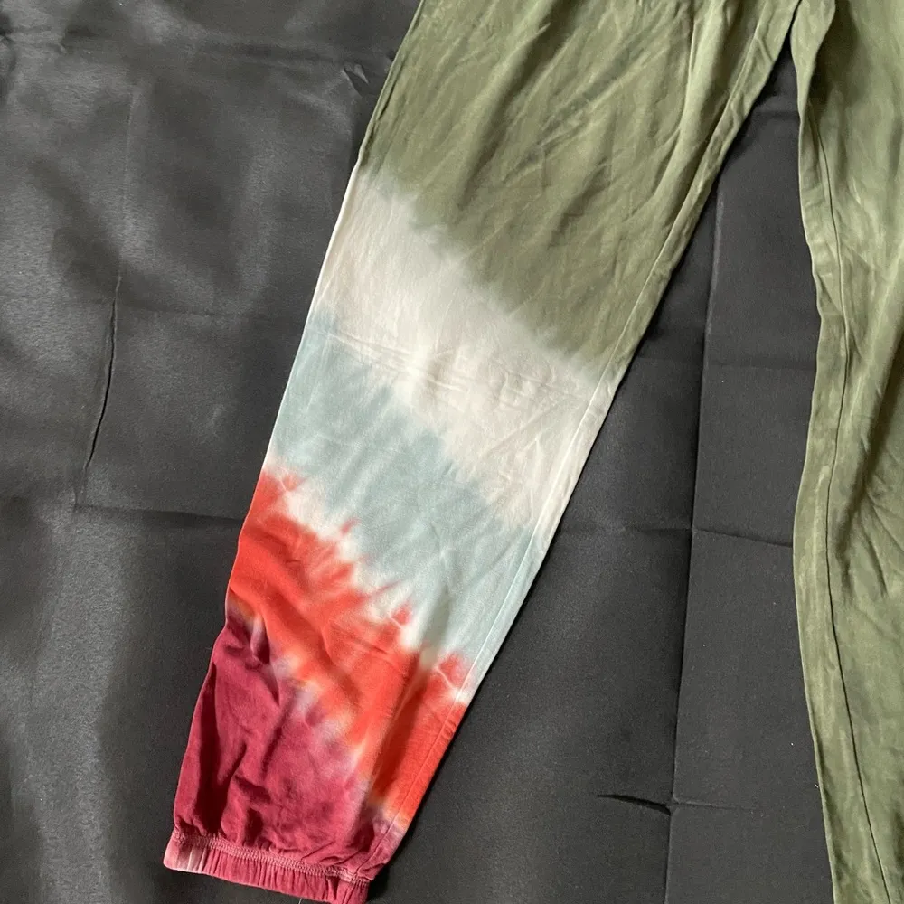 New with Tags PJ Salvage Women’s Olive Tye Dye Pajama Lounging Bottoms S… - Image 2