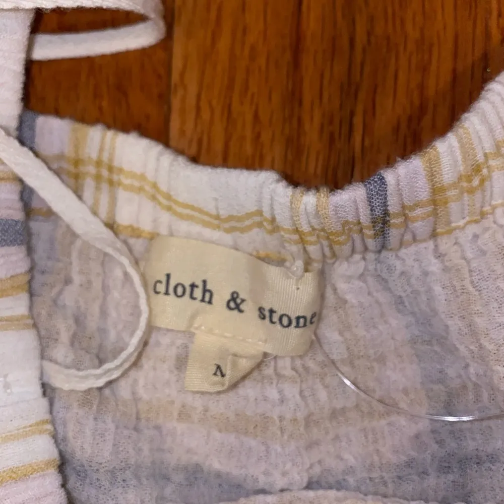 Cloth & stones off shoulder top - Image 7