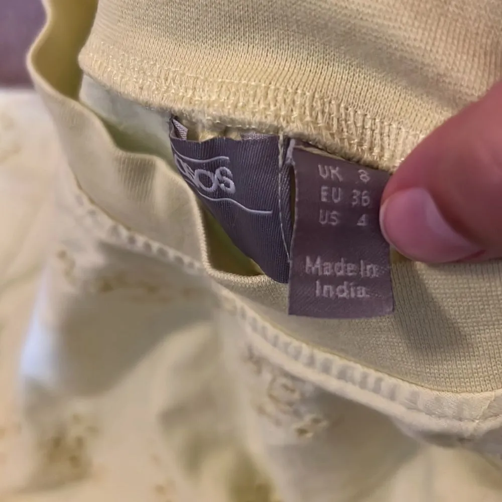 ASOS size 4 eyelet yellow dress - Image 8