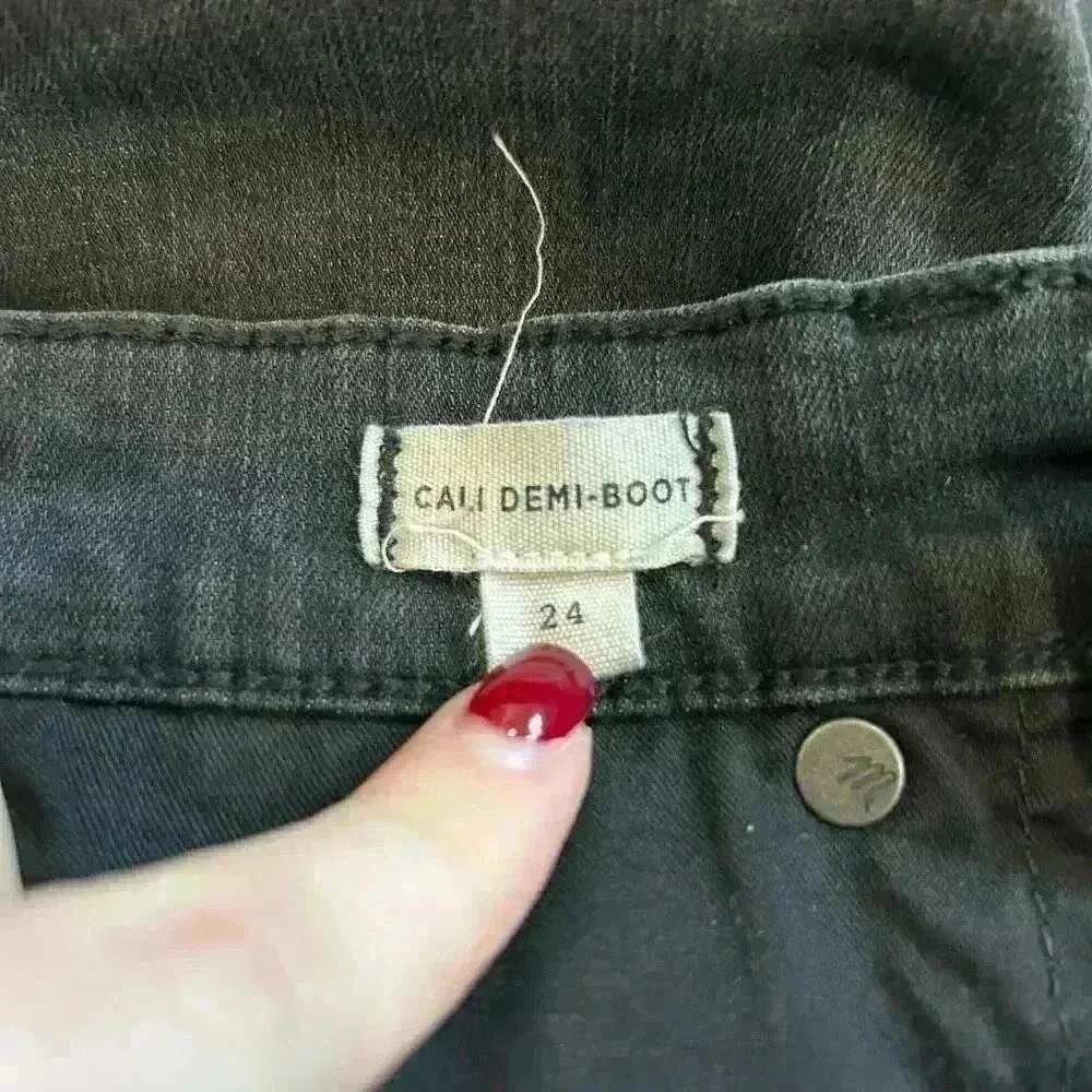 Madewell Cali Demi-Boot Jeans Asymmetrical Hem Edition Mid Rise Black Size 24 - Image 10