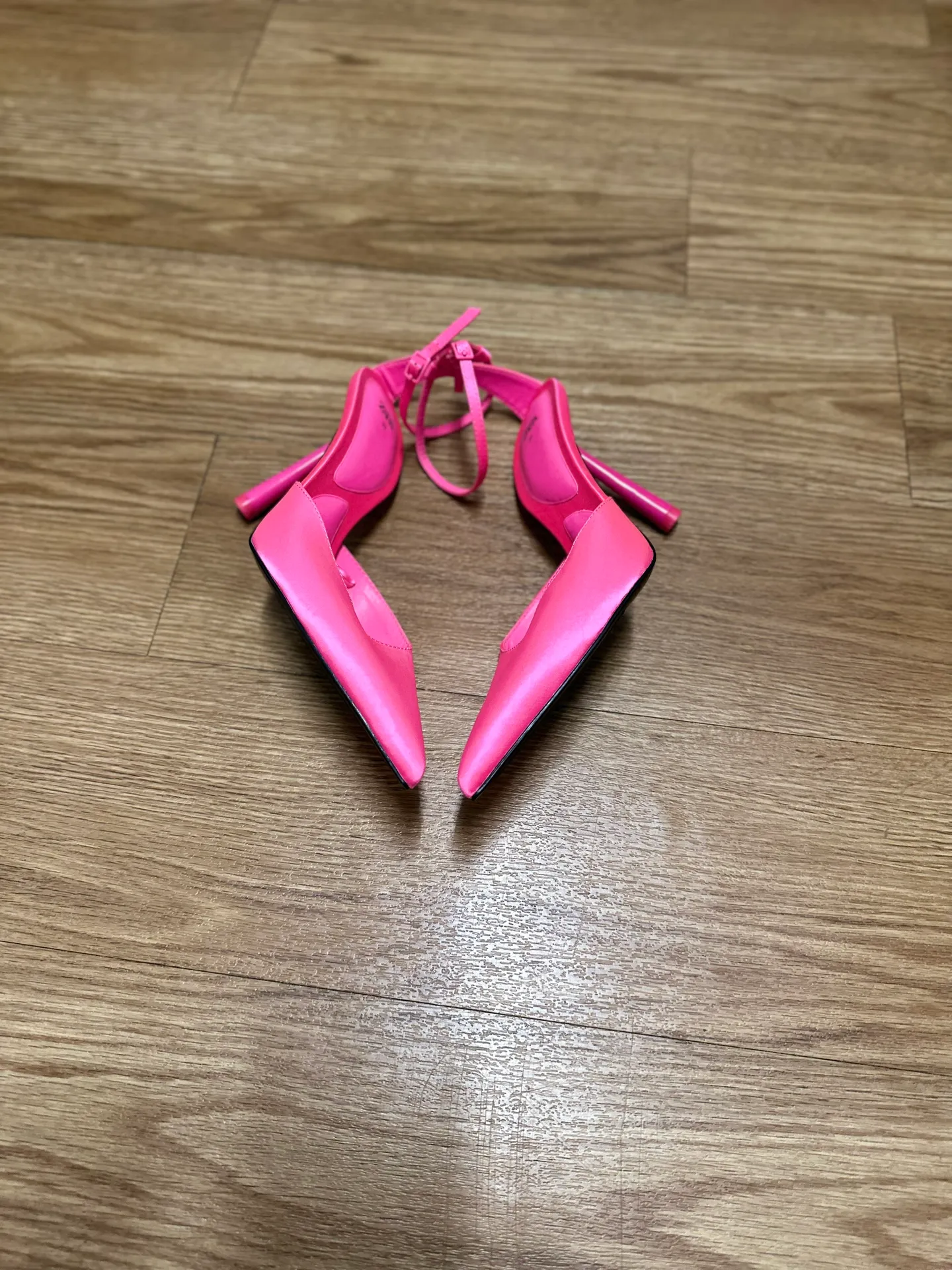 pink pointed toe shoes - Image 3