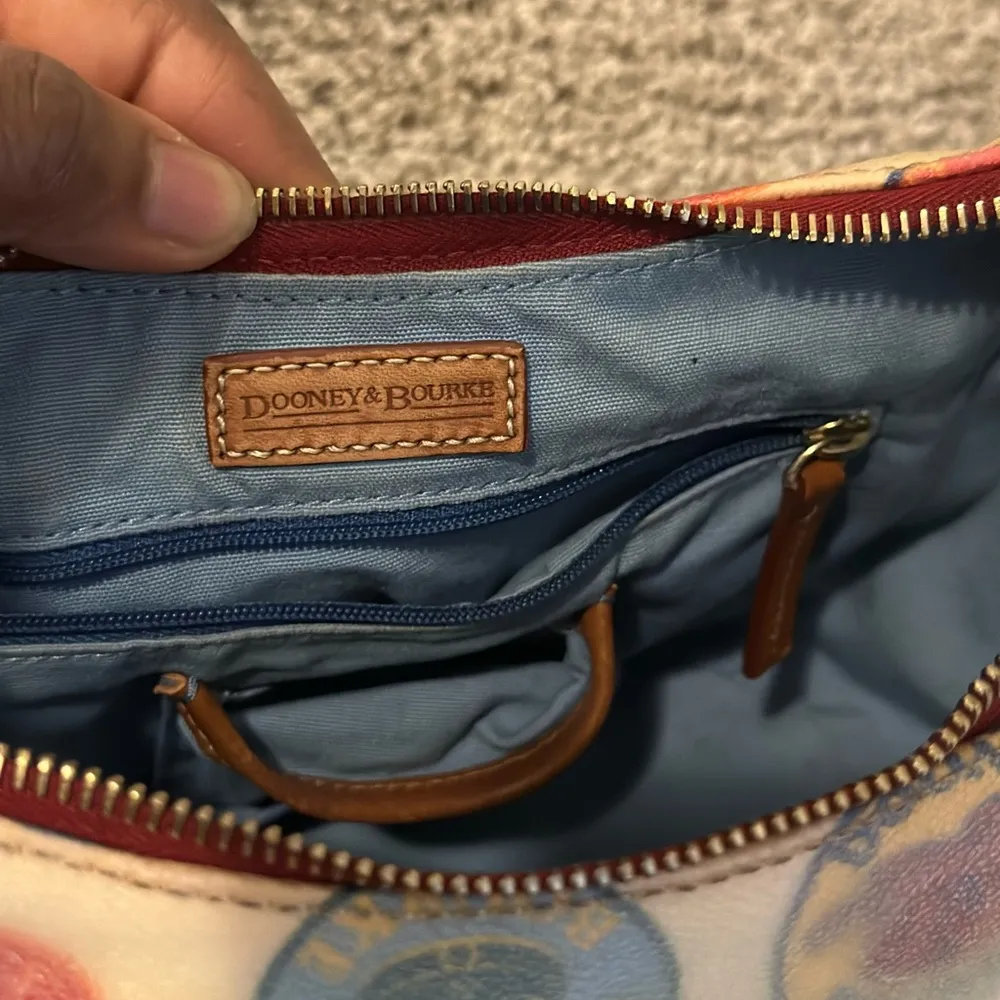 Y2K Vintage  Dooney and  Bourke Canvas Coated Small Shoulder Bag - Image 16