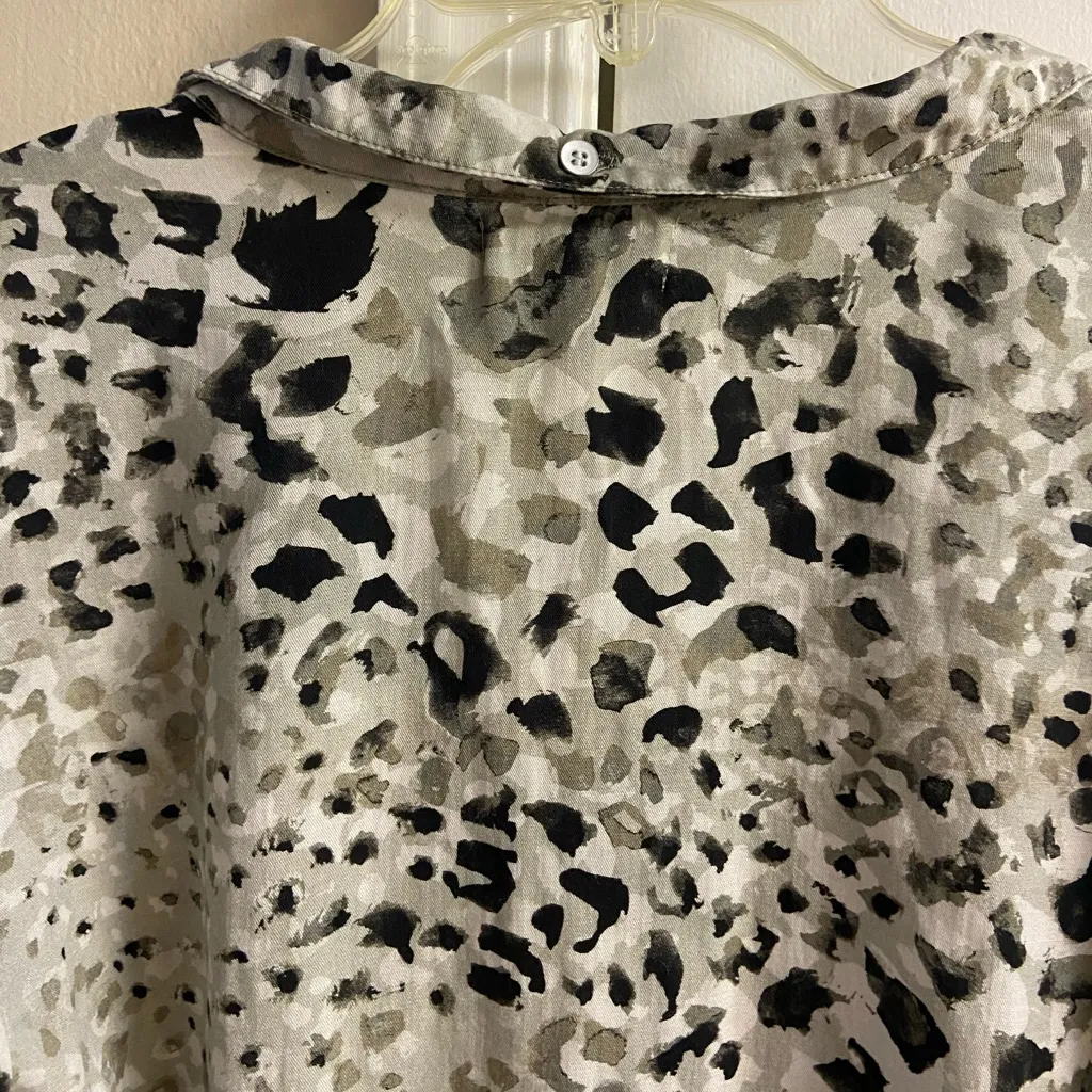 Bella Dahl Revolve button front top animal print tencel lyocell Medium - Image 7