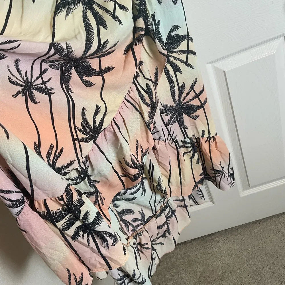Entro Tropical Print Ruffle Maxi Dress size small - Image 7