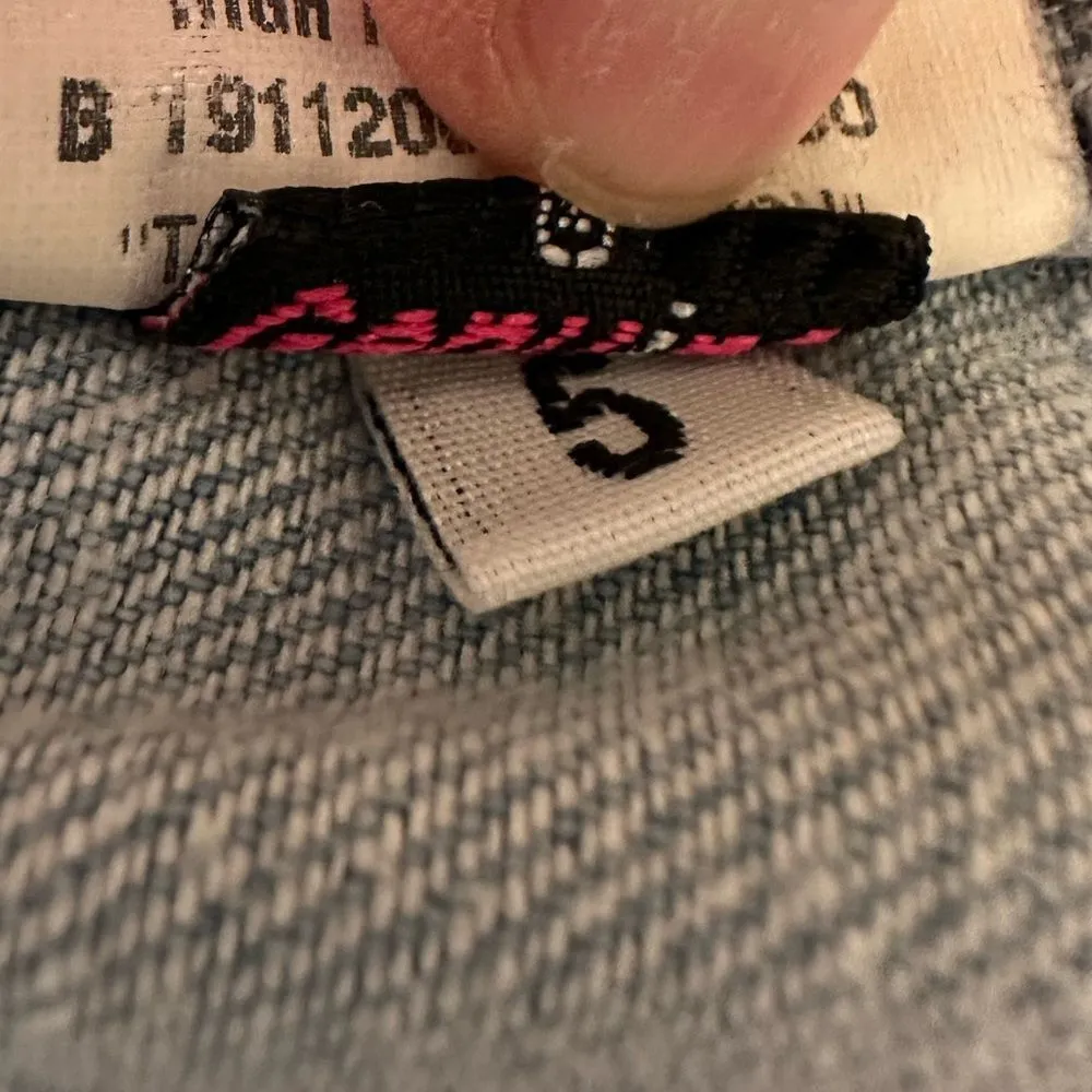 Volcom  high tower jean shorts - Image 7