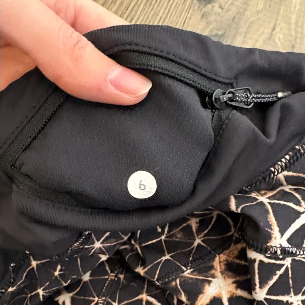 Lululemon  Pace Rival Skirt Sugar Crush Multi Black Size 6 Regular - Image 4