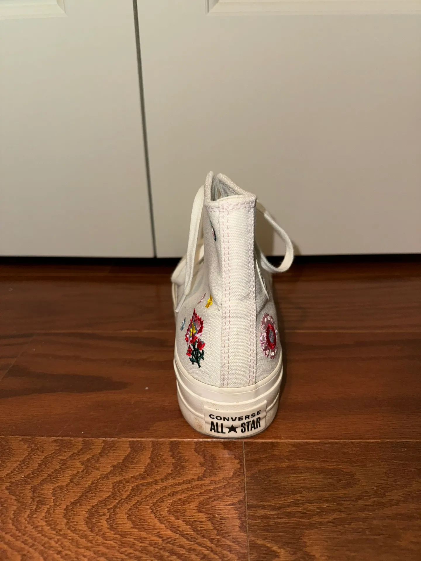 Chuck Taylor All Star Lift Platform Floral Embroidery - Image 2