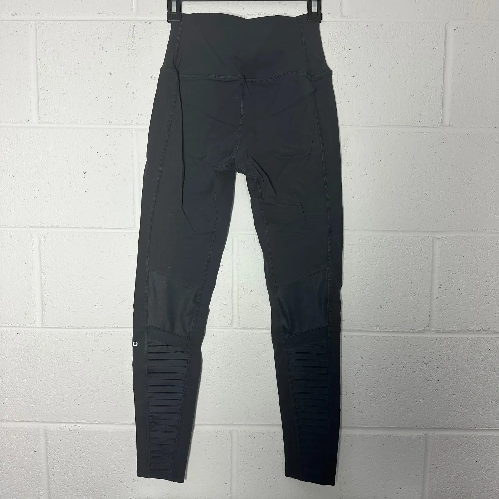 Alo Yoga High Waist Moto Leggings Black Ribbed Panel Workout Athleisure M - Image 2