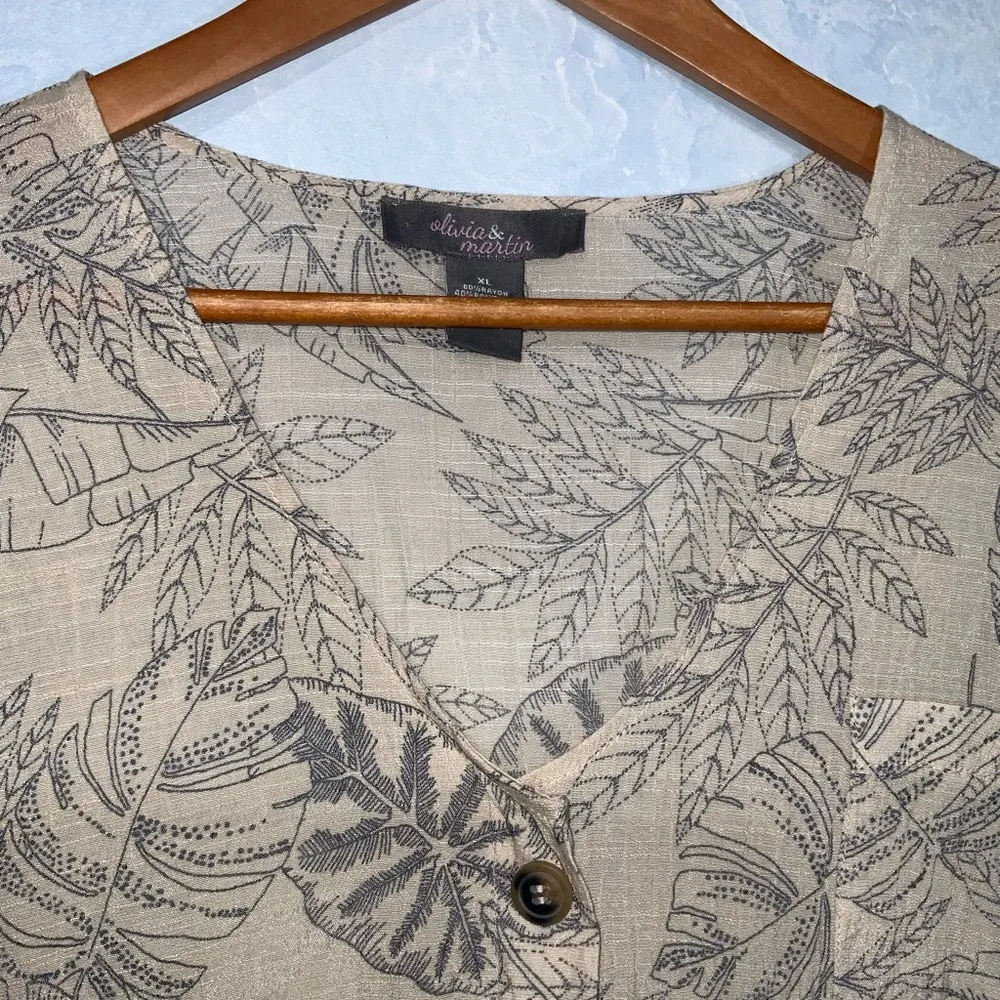Olivia & Martin Tan Tropical Foliage Print Short Sleeve Tie Front V - Image 6