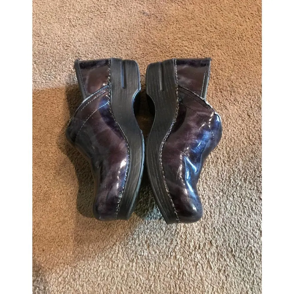 Dansko 39 clogs‎ black and gray marble - Image 3