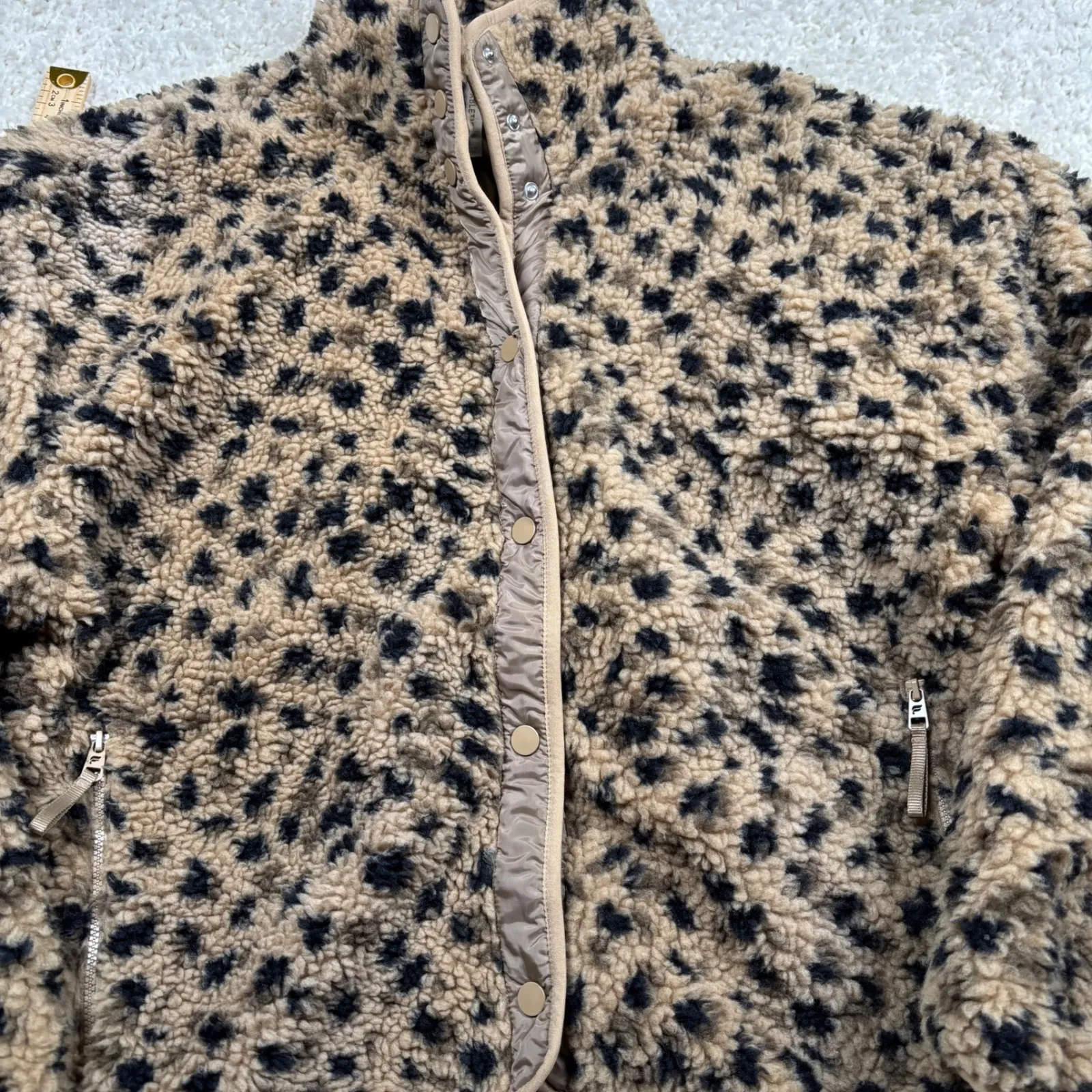 Fabletics Tahoe Teddy Jacket Leopard Print Fleece Snap Front Women's Size Large - Image 3