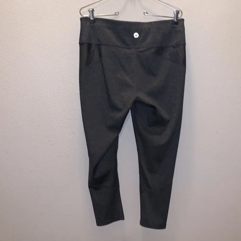 Avia Grey cropped athletic gym workout yoga running leggings - Image 5