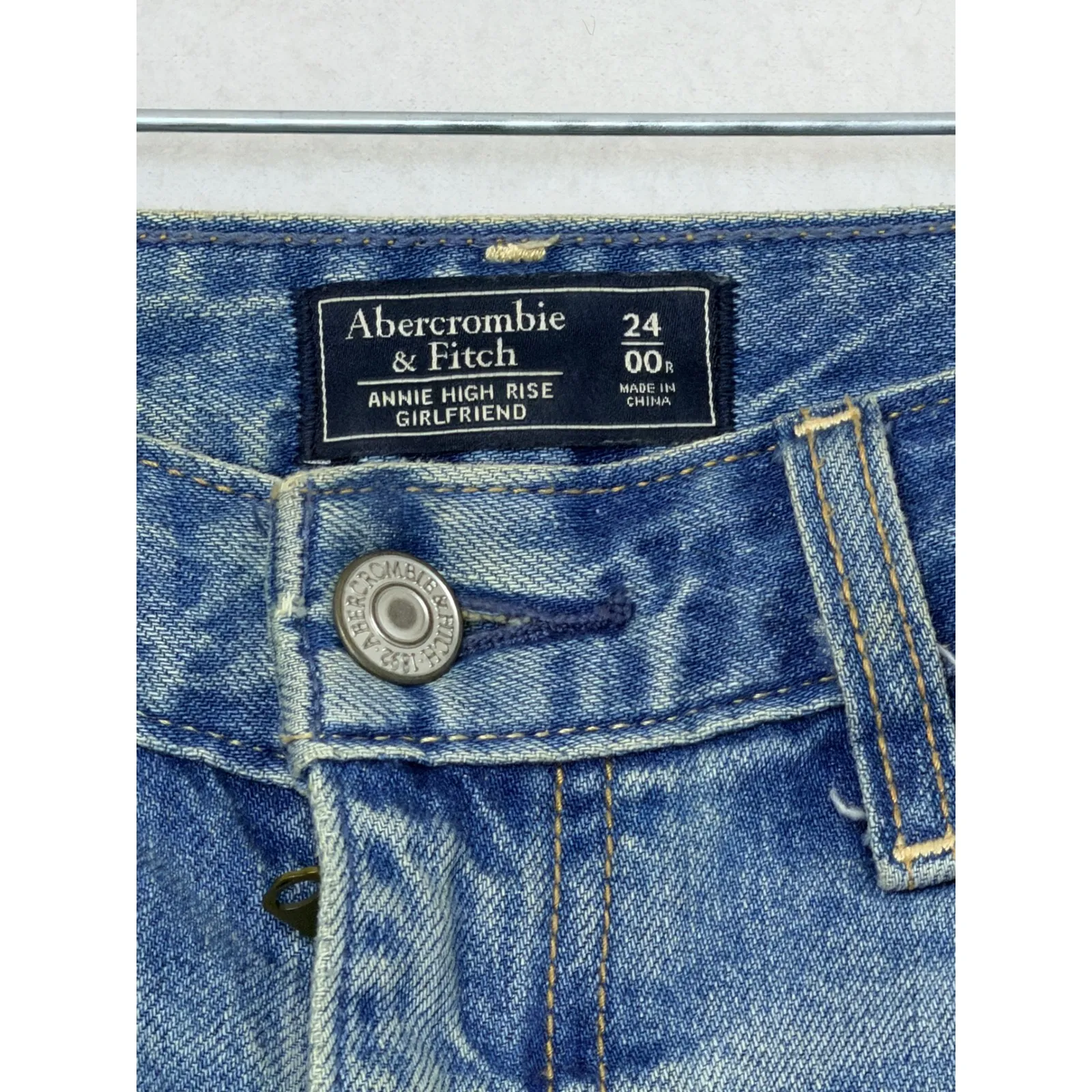 Abercrombie & Fitch Annie High Rise Girlfriend Jeans Sz 24/00 Floral Embroidery - Image 3