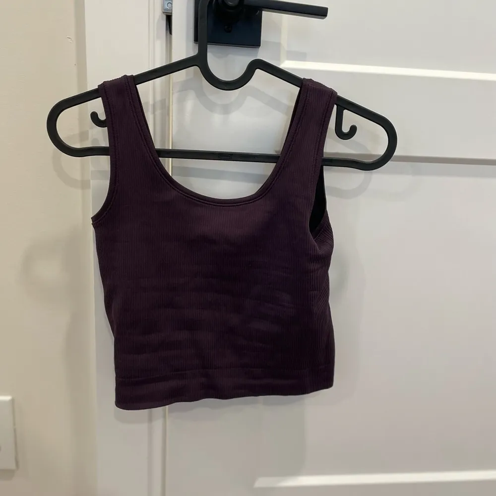 Athleta Seamless Scoop Crop Tank - Image 2