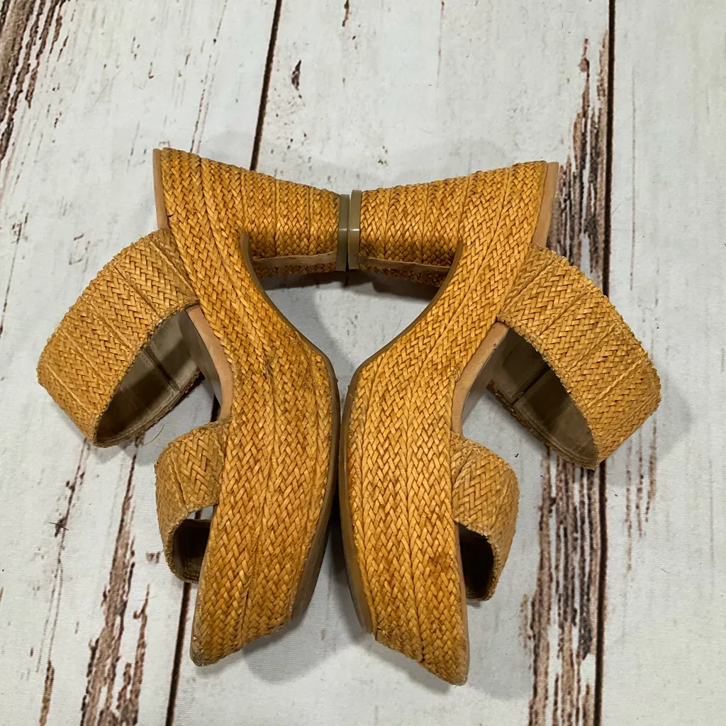 Stuart Weitzman  RATTAN SANDALS - Image 4