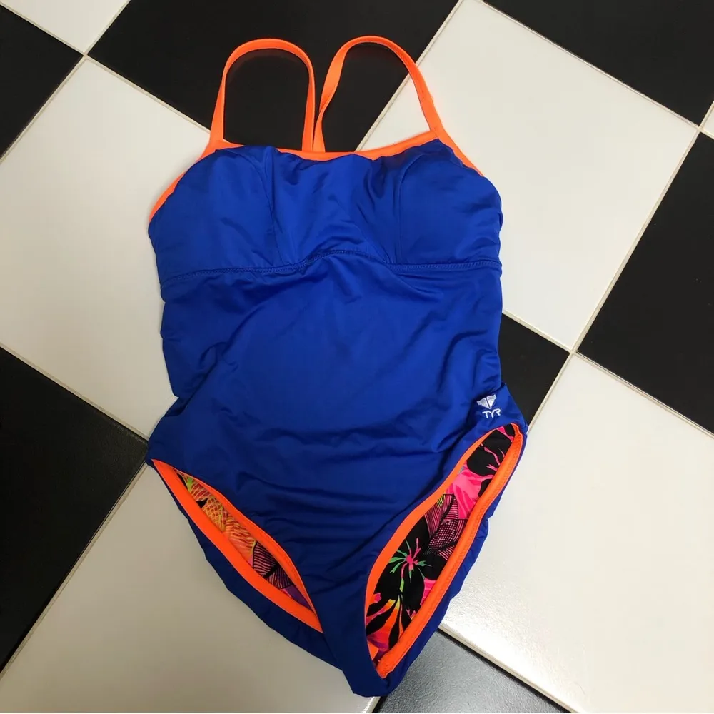 Tyr Athletic One Piece Bathing Suit Swimsuit Reversible One Piece approx size M - Image 4