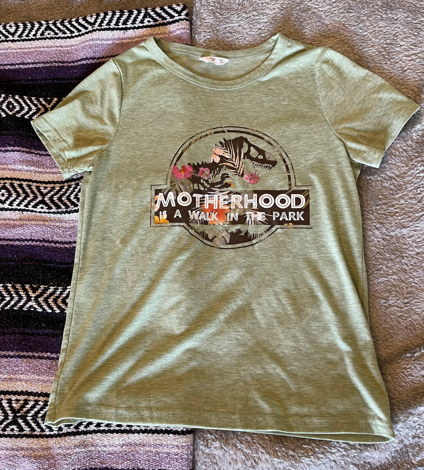 Jurassic Park Motherhood T Shirt Green Size M - Image 3