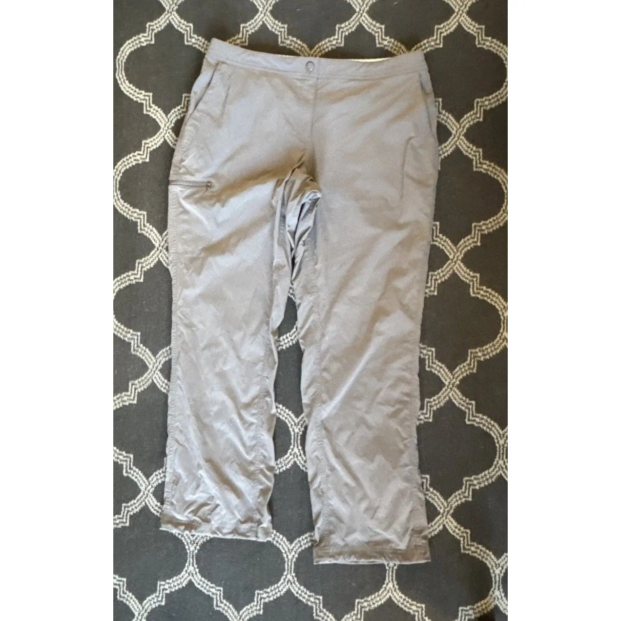 LL Bean Pants Womens 14 Khaki Stretch Zip Pocket Lightweight Hiking Travel Nylon - Image 9