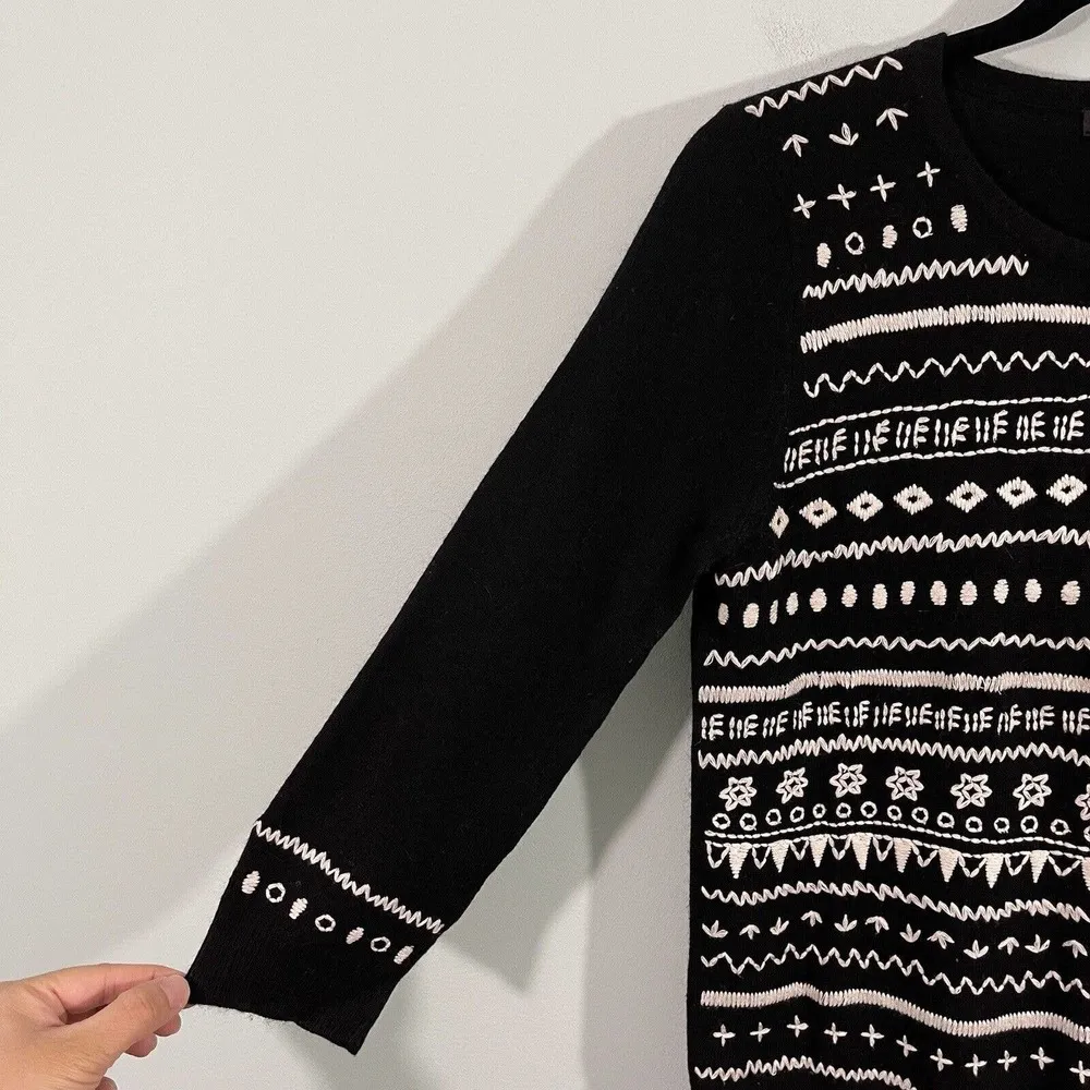 J Crew Women's Black Embroidered Quarter Sleeve Sweater Size S - Image 5